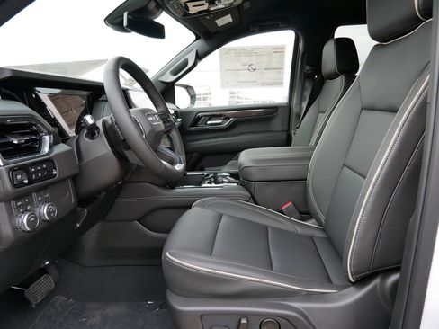 New 2026 GMC Yukon Elevation image 11