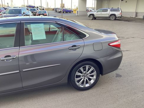 Certified 2016 Toyota Camry XLE image 6