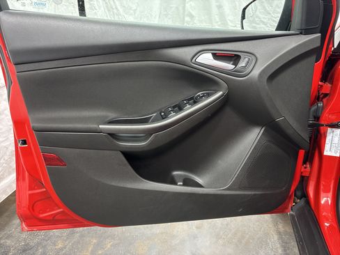 Used 2016 Ford Focus SE w/ Equipment Group 201A FWD image 15