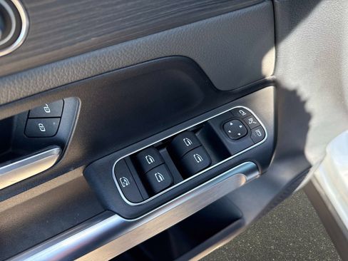 Certified 2022 Mercedes-Benz GLB 35 AMG 4MATIC image 19