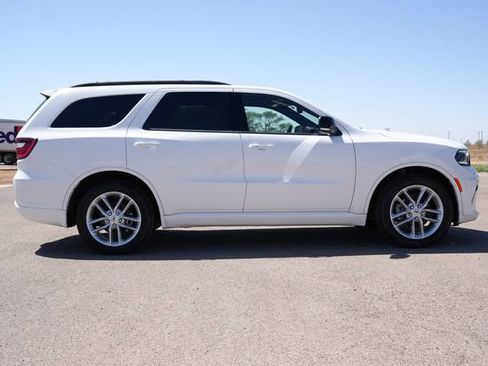 Used 2024 Dodge Durango GT RWD image 2