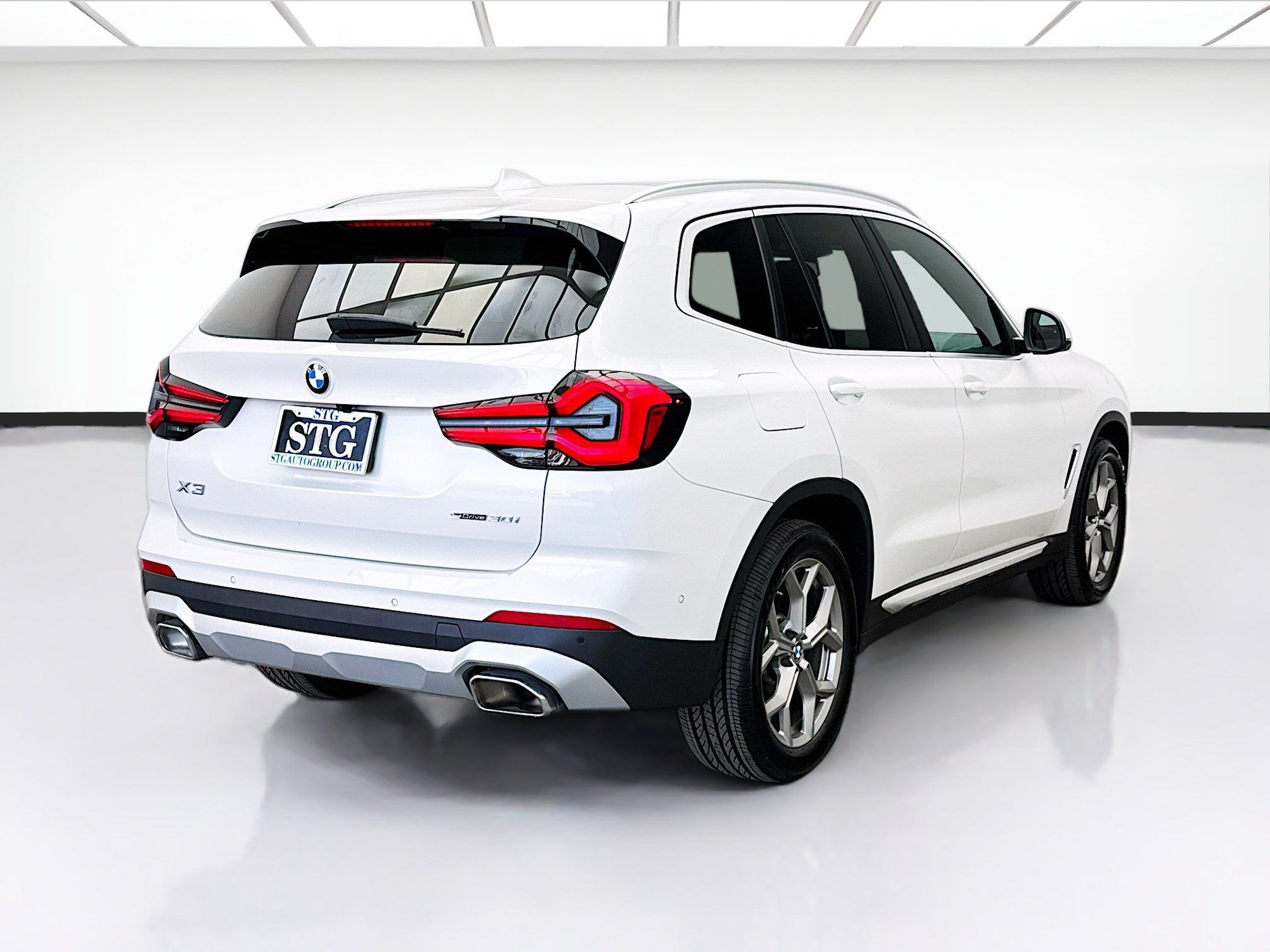Used 2024 BMW X3 sDrive30i w/ Convenience Package RWD image 4