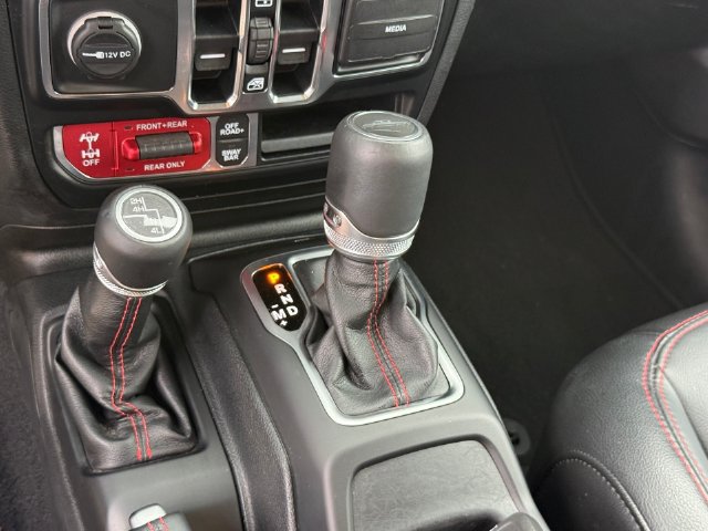 Used 2020 Jeep Gladiator Rubicon AWD/4WD image 19