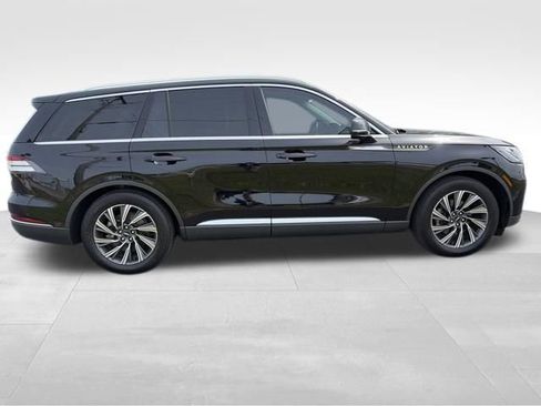 Used 2025 Lincoln Aviator 2WD w/ Equipment Group 101A image 8