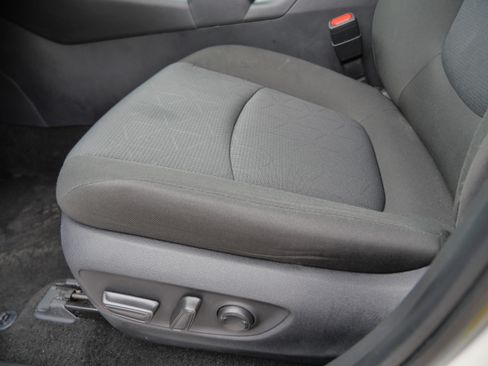 Certified 2025 Toyota RAV4 XLE image 21