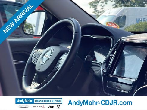 Used 2019 Jeep Cherokee Limited AWD/4WD image 44