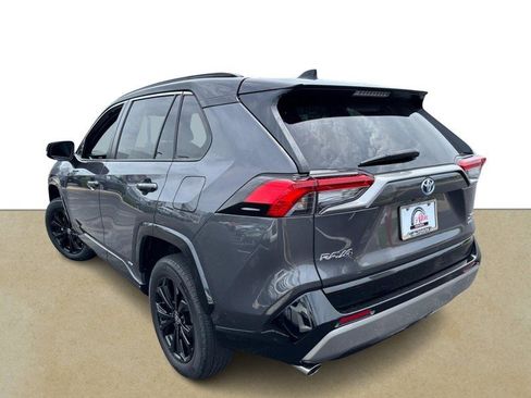Used 2022 Toyota RAV4 XSE AWD/4WD image 6