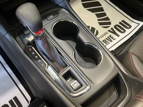 Used 2024 Chevrolet Equinox RS image 31