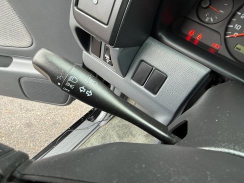 Used 2001 Nissan Frontier XE image 27