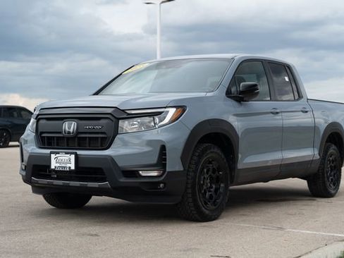 Used 2025 Honda Ridgeline TrailSport+ image 3