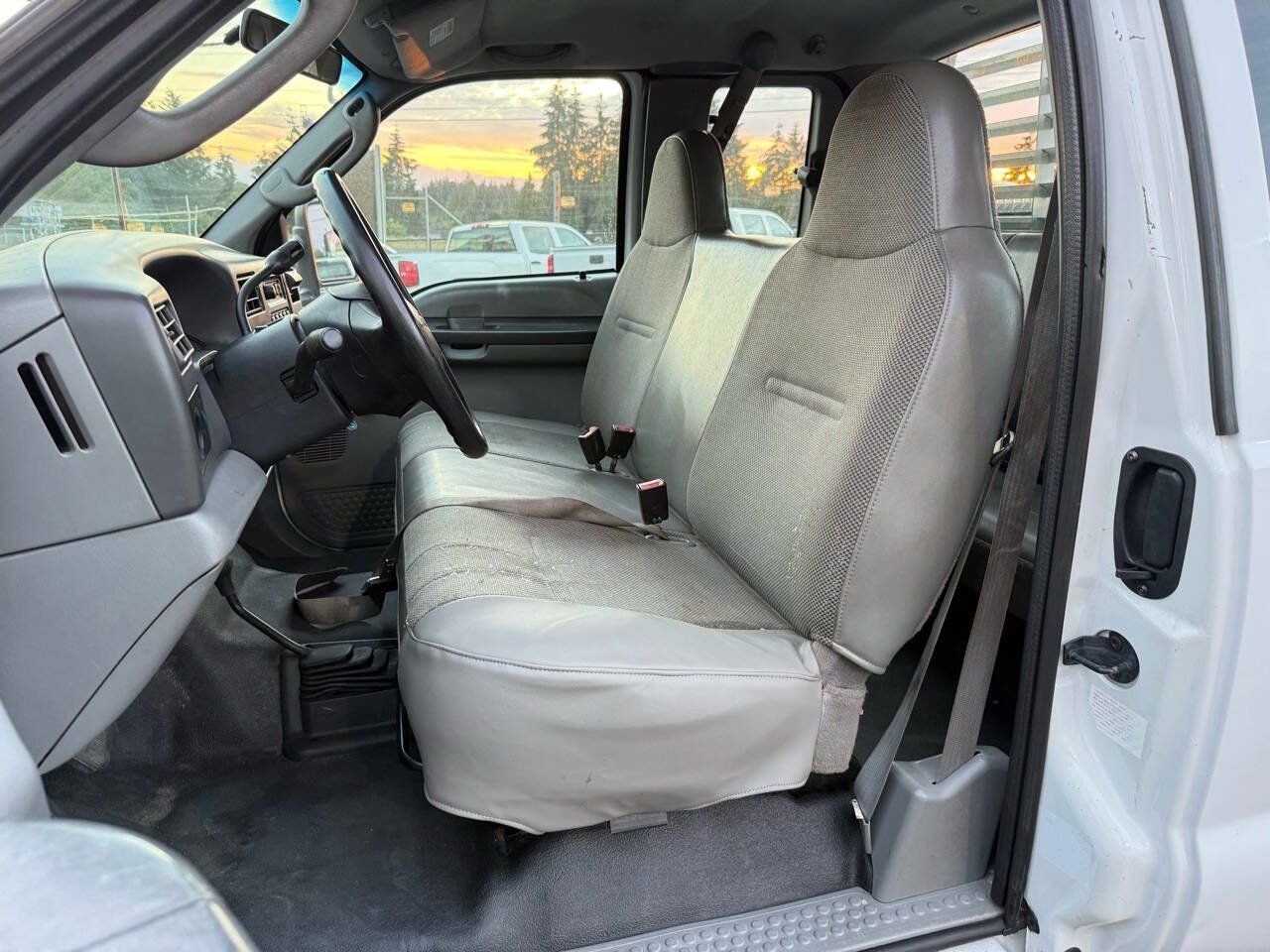 Used 2003 Ford F250 XL AWD/4WD image 22