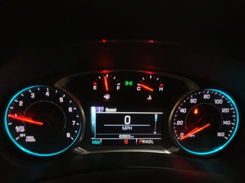 Used 2018 Chevrolet Equinox LT w/ Sun & Infotainment Package AWD/4WD image 23