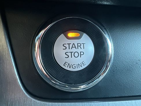 Used 2024 Nissan Murano SV image 22