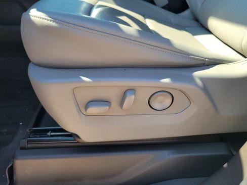 Used 2024 GMC Sierra 1500 SLT w/ SLT Premium Plus Package image 22