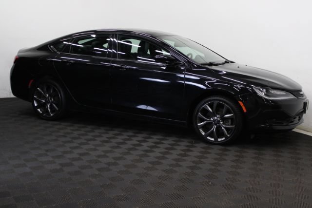 Used 2015 Chrysler 200 S w/ Comfort Group FWD image 3