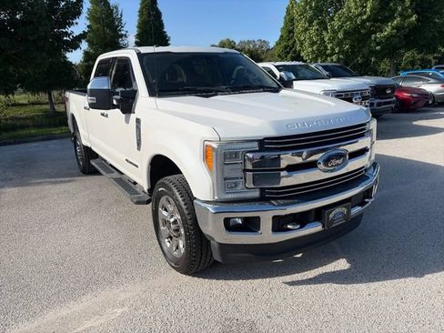 Used 2018 Ford F350 Lariat w/ Lariat Ultimate Package AWD/4WD image 3