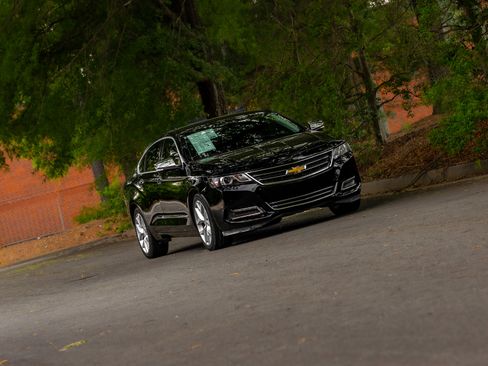 Used 2019 Chevrolet Impala Premier FWD image 44