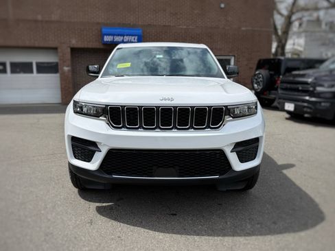 New 2026 Jeep Grand Cherokee Laredo X AWD/4WD image 2