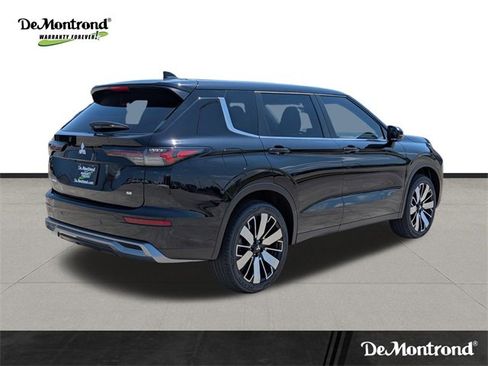 New 2025 Mitsubishi Outlander SE image 5