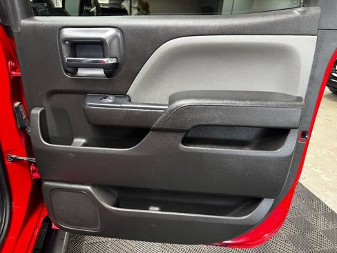 Used 2018 Chevrolet Silverado 1500 Custom w/ Custom Value Package AWD/4WD image 44