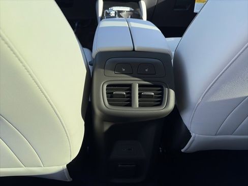 New 2026 Buick Envision Avenir image 13