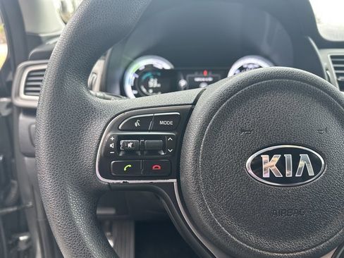 Used 2017 Kia Niro LX image 29