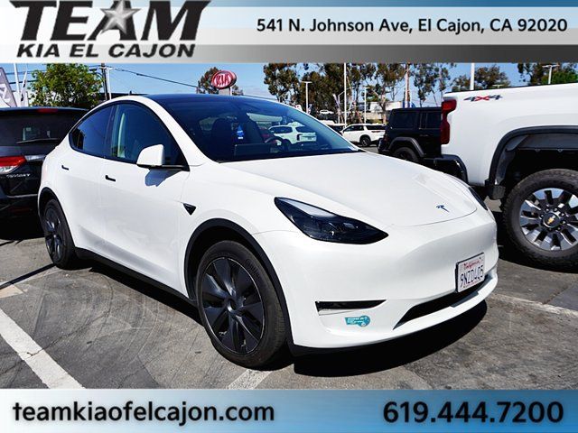 Used 2024 Tesla Model Y Long Range RWD image 1