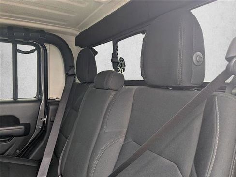 Used 2022 Jeep Gladiator Sport AWD/4WD image 15