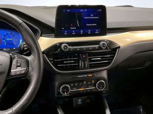 Used 2022 Ford Escape Titanium w/ Titanium Elite Package image 6