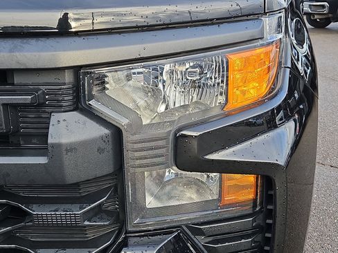 Used 2022 Chevrolet Silverado 1500 Custom image 10