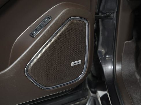 Used 2018 GMC Yukon XL Denali image 25