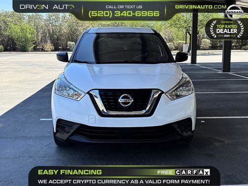 Used 2020 Nissan Kicks S FWD image 2