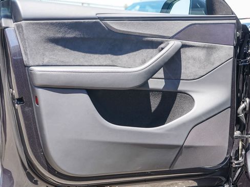 Used 2026 Tesla Model Y AWD image 17