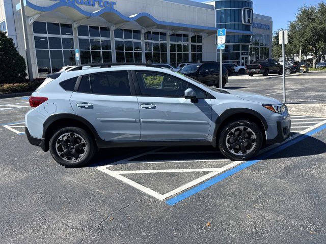 Used 2021 Subaru Crosstrek 2.0i Premium w/ Moonroof Package AWD/4WD image 3
