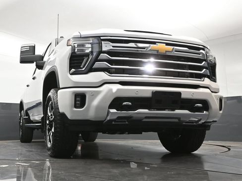 Certified 2025 Chevrolet Silverado 3500 High Country w/ High Country Premium Package AWD/4WD image 29