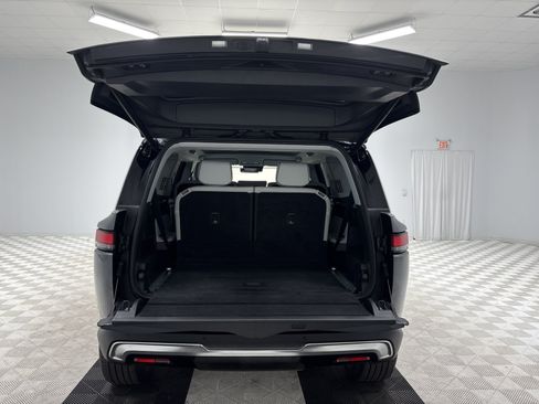 Used 2025 Rivian R1S Adventure Dual AWD/4WD image 15