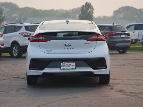 Used 2019 Hyundai Ioniq Plug-In Hybrid FWD image 4