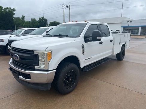 Used 2017 Ford F350 XL w/ Power Equipment Group AWD/4WD image 1