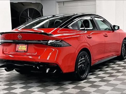 New 2026 Nissan Sentra SR w/ Floor Mat Package FWD image 17