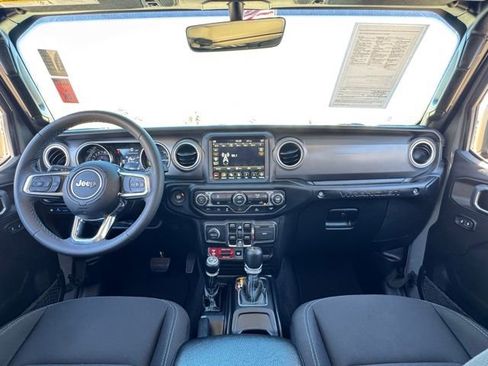 Used 2023 Jeep Wrangler Unlimited Rubicon 4xe image 14