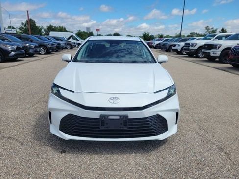 Used 2025 Toyota Camry LE FWD image 18