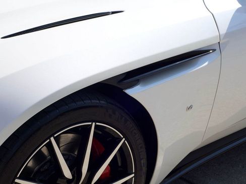 Used 2017 Aston Martin DB11 V12 image 9