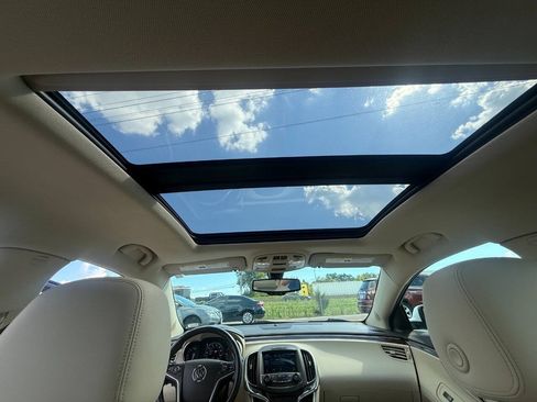 Used 2015 Buick LaCrosse Leather FWD image 18