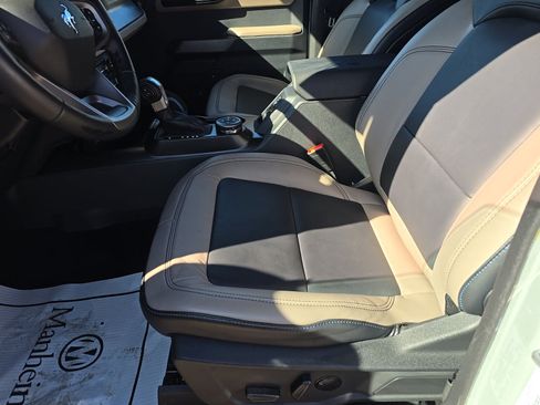Used 2023 Ford Bronco Wildtrak AWD/4WD image 9