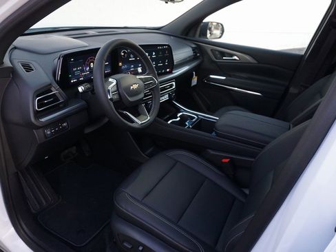 New 2026 Chevrolet Traverse LT w/ Sun and Wheel Package image 9