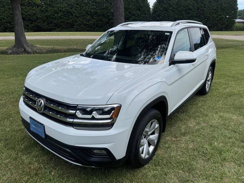 Used 2019 Volkswagen Atlas SE FWD image 2