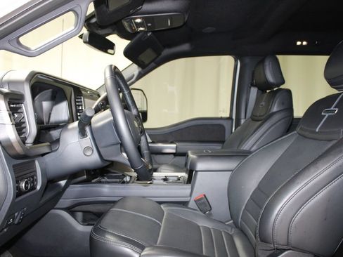 Used 2026 Ford F250 Platinum AWD/4WD image 17