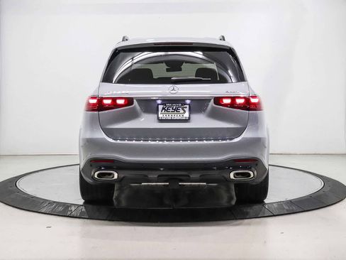 Used 2024 Mercedes-Benz GLS 580 4MATIC image 3