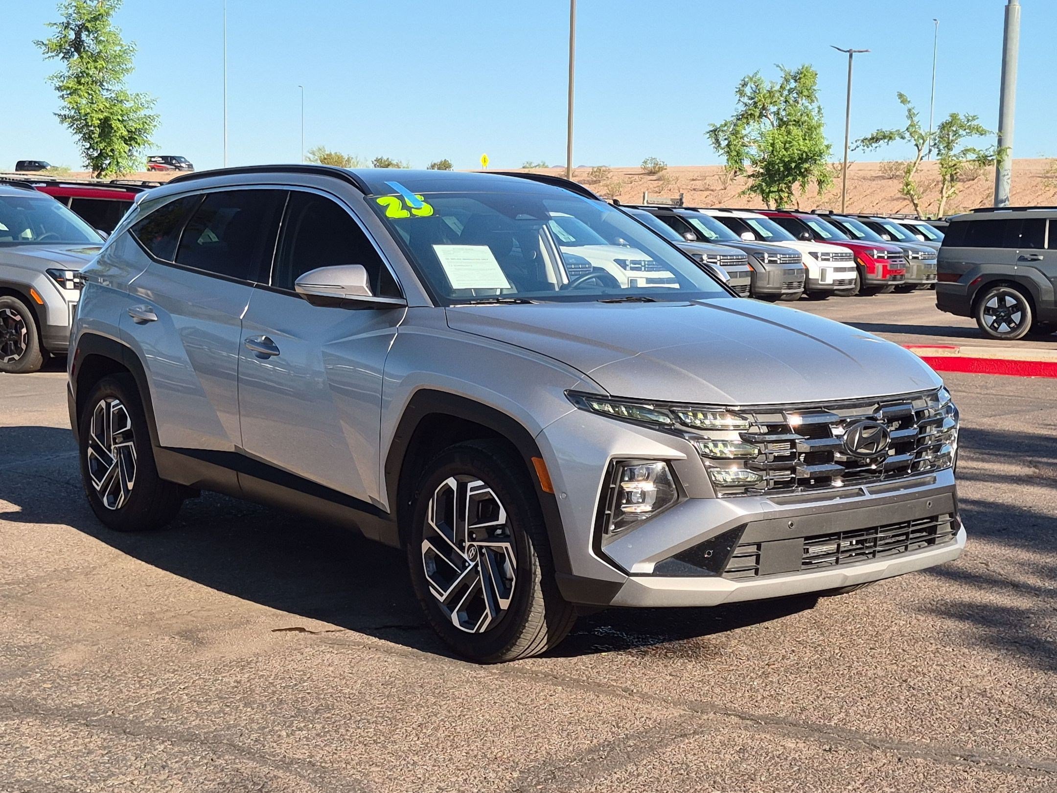 Certified 2025 Hyundai Tucson Limited AWD/4WD image 3