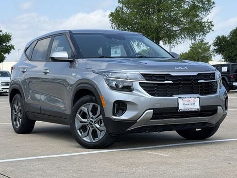 Used 2026 Kia Seltos LX image 2